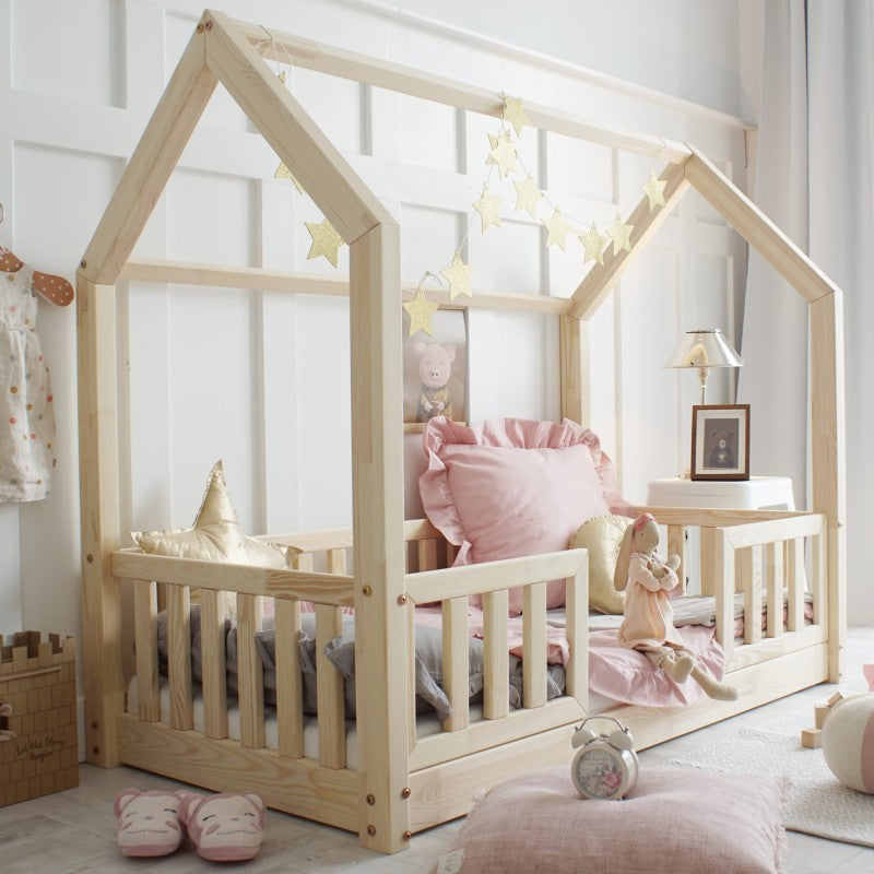 Lit cabane Montessori avec barrière Andrea 70x140cm Entrée au milieu