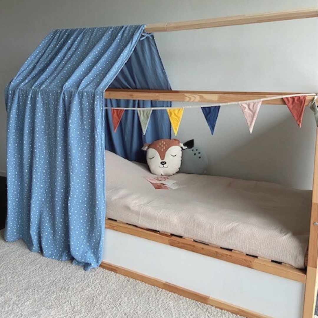 Mosterdgele cabine bedhemel voor Ikea Kura bed