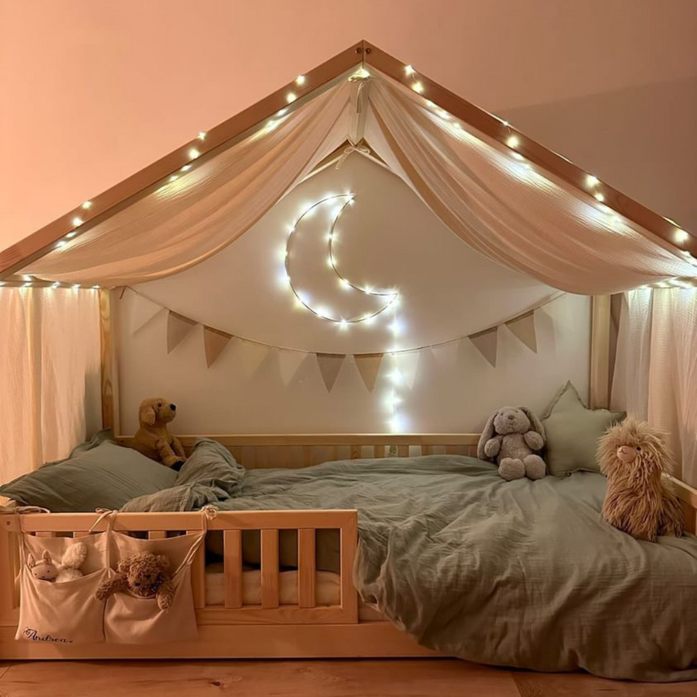 Alcube Kit de décoration avec ciel de lit, fanions et guirlande lumineuse,  pour lits cabanes de