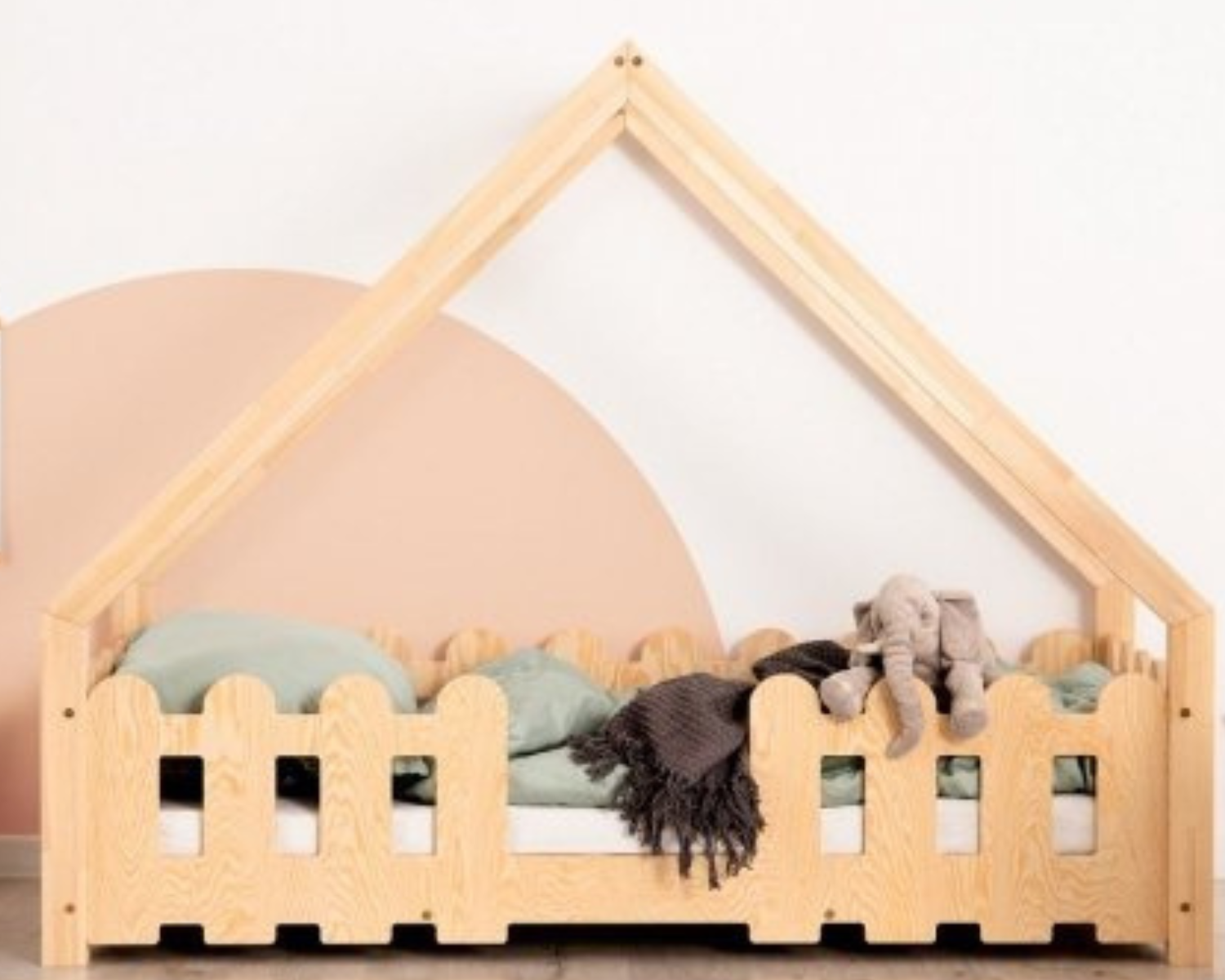 Lit cabane Montessori avec barrière 90x190cm