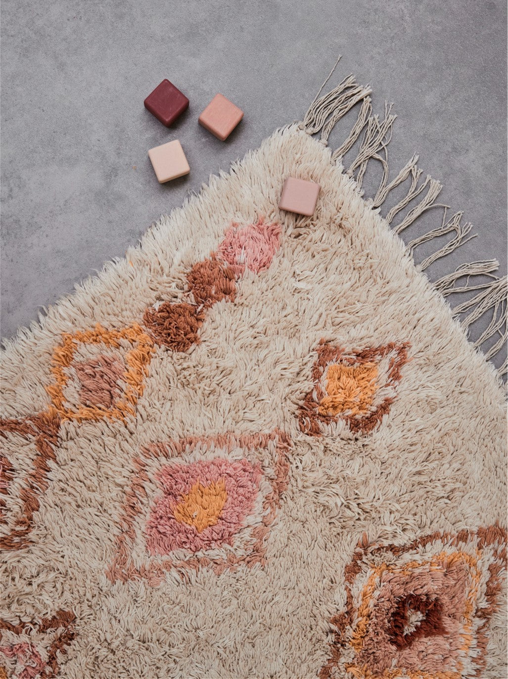 Tapis enfant berbère rose