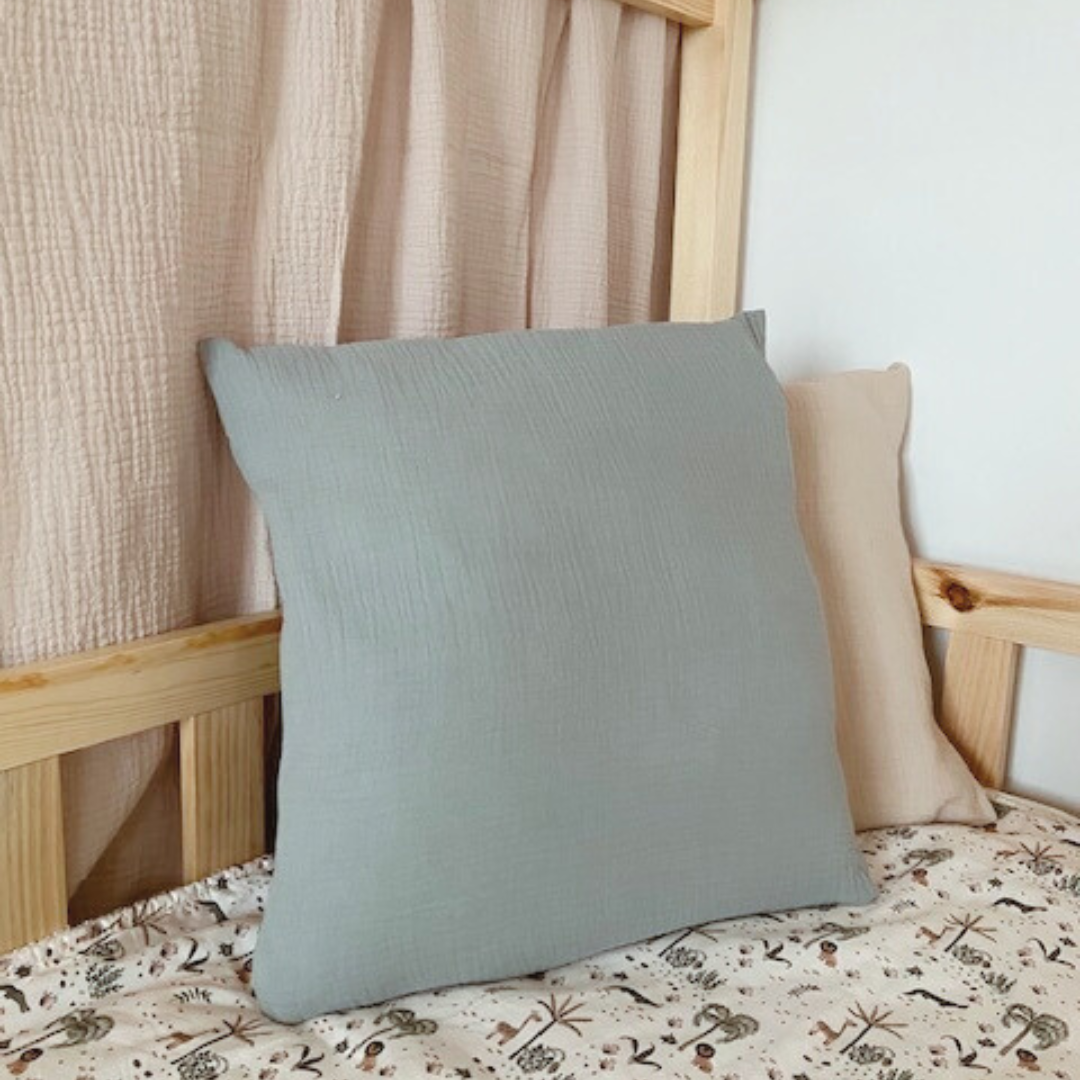 Coussin enfant double gaze vert de gris - Personnalisable