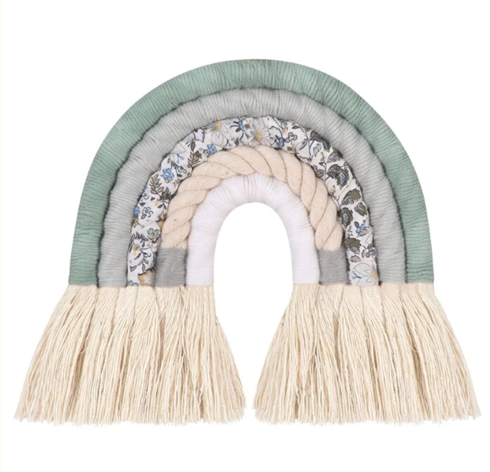 Wanddecoratie babykamer - Liberty Green macramé regenboog