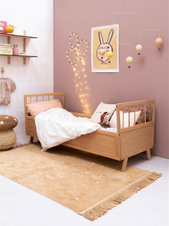 Beige kindervloerkleed met ecru stippen