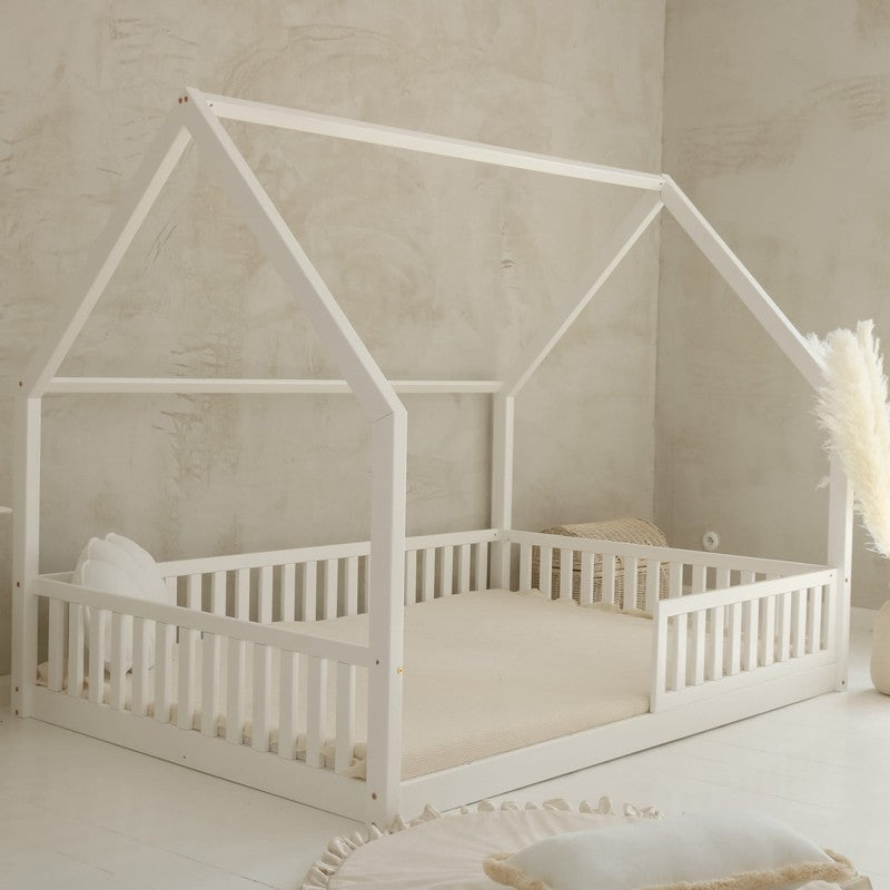 Grand lit cabane Montessori Bianca avec barrière 140x200cm